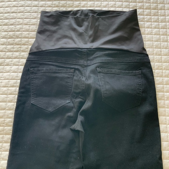 Thyme Maternity Black Jeans - Picture 5 of 5